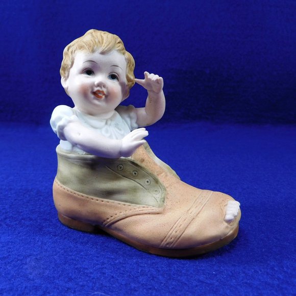 Vintage Lefton China Baby In A Shoe Boot Bisque Piano Baby Figurine Porcelain - Picture 1 of 9